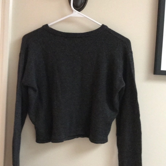 Brandy Melville Cropped Sweater - Picture 2 of 3